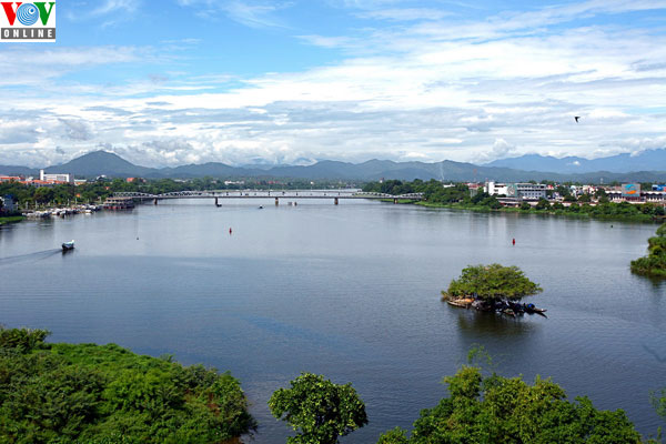 Autumn in Hue